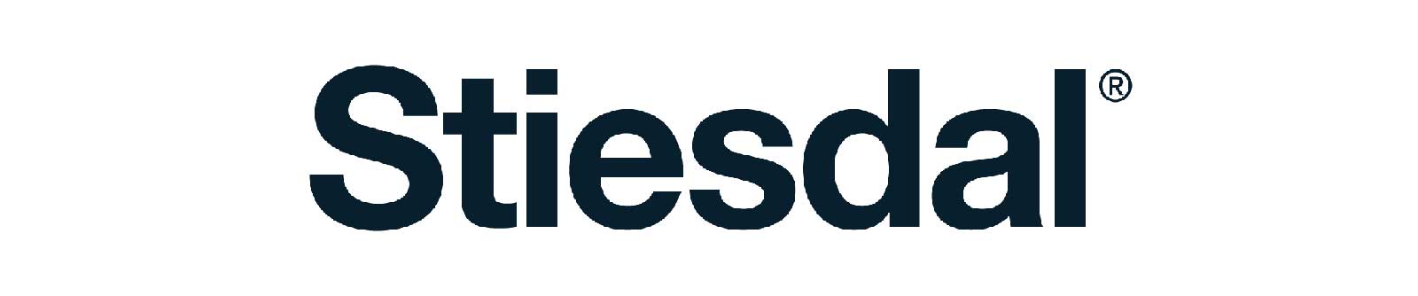 Das Bild zeigt das Logo von Stiesdal in schwarzer Schrift auf weißem Hintergrund.