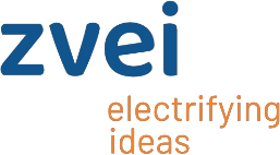 Auf weißem Hintergrund steht oben links ein großer blauer Schriftzug „zvei“ und darunter rechts in oranger Schrift der Slogan „electrifying ideas“.